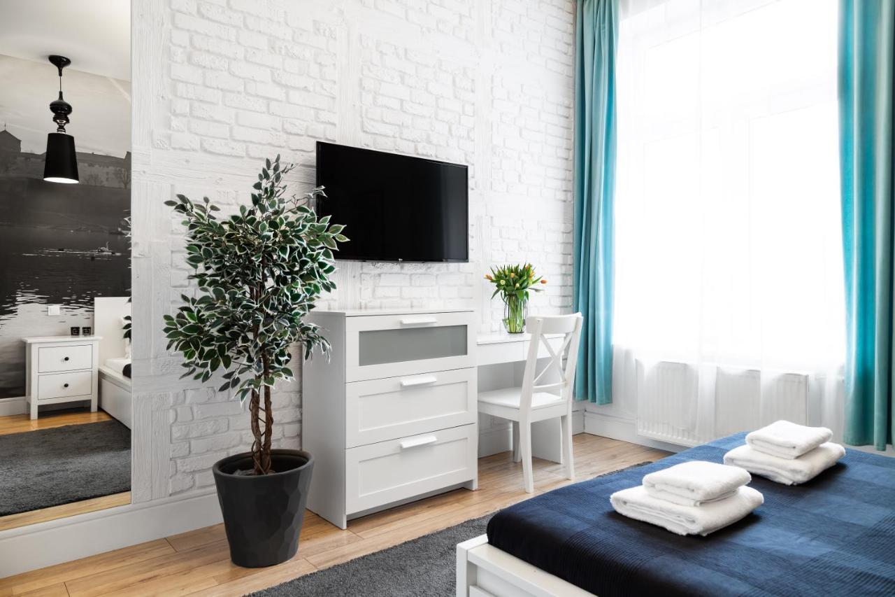 Househost Apartment: Bonerowska 5/19 Красков Екстериор снимка